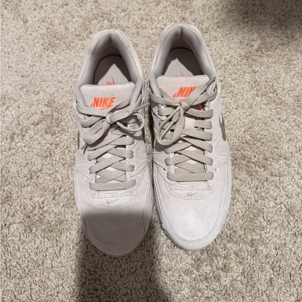 Women’s Nike Aur Max Command - Picture 6 of 7